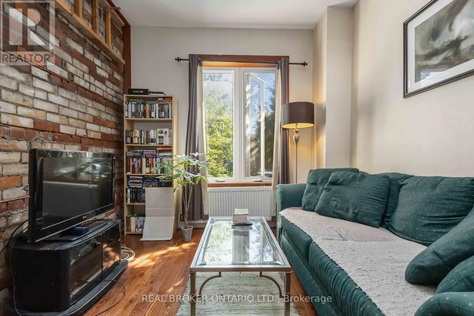 MAIN - 22 CURZON STREET E