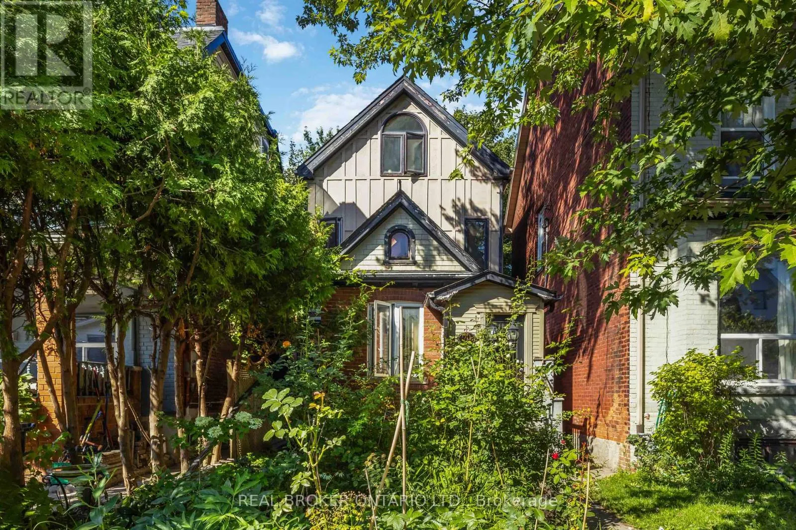 MAIN - 22 CURZON STREET E