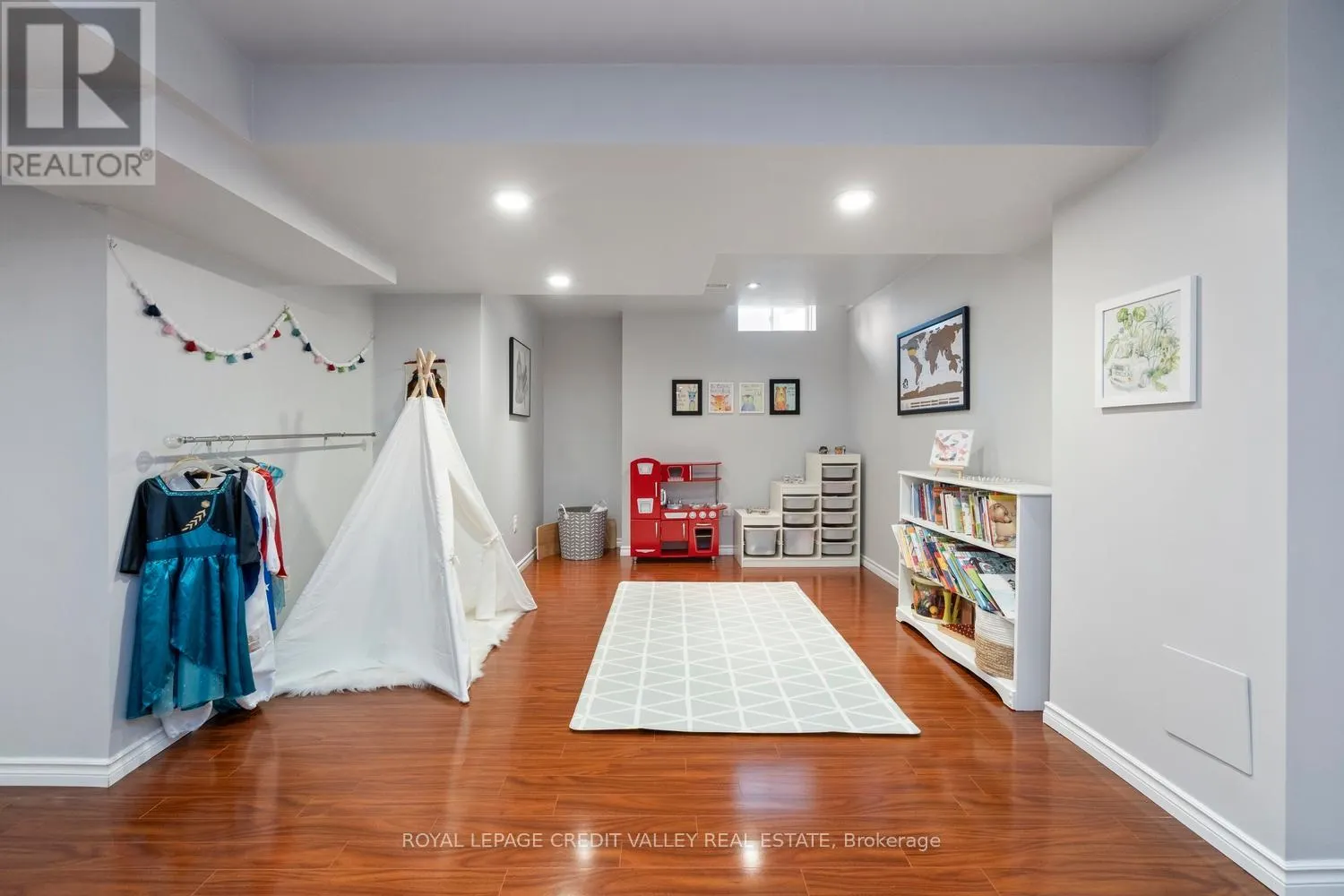 1789 BADGLEY DRIVE