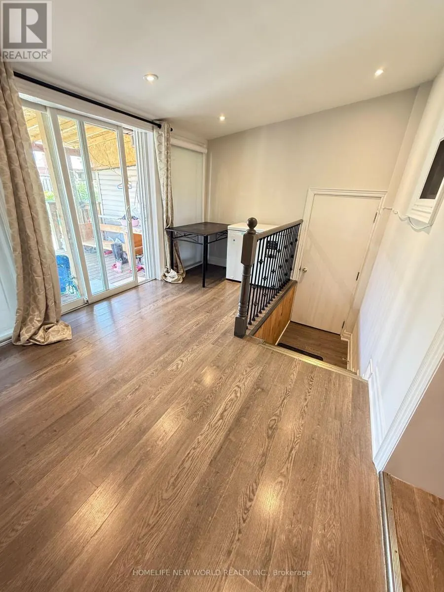 111 VAUXHALL DRIVE