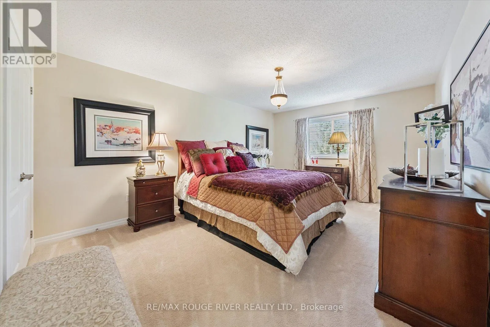 934 RED DEER AVENUE