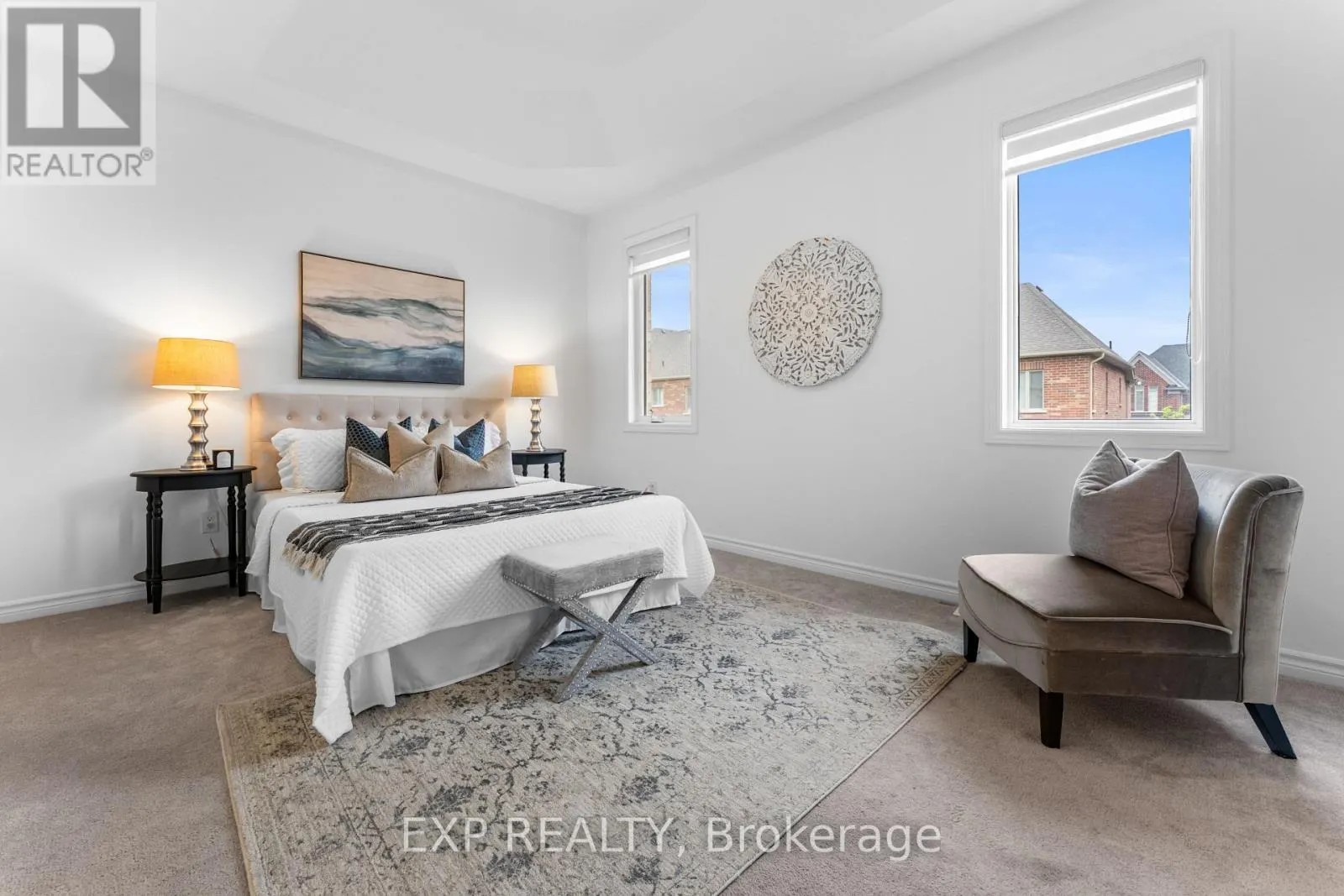 10 HICKLING LANE