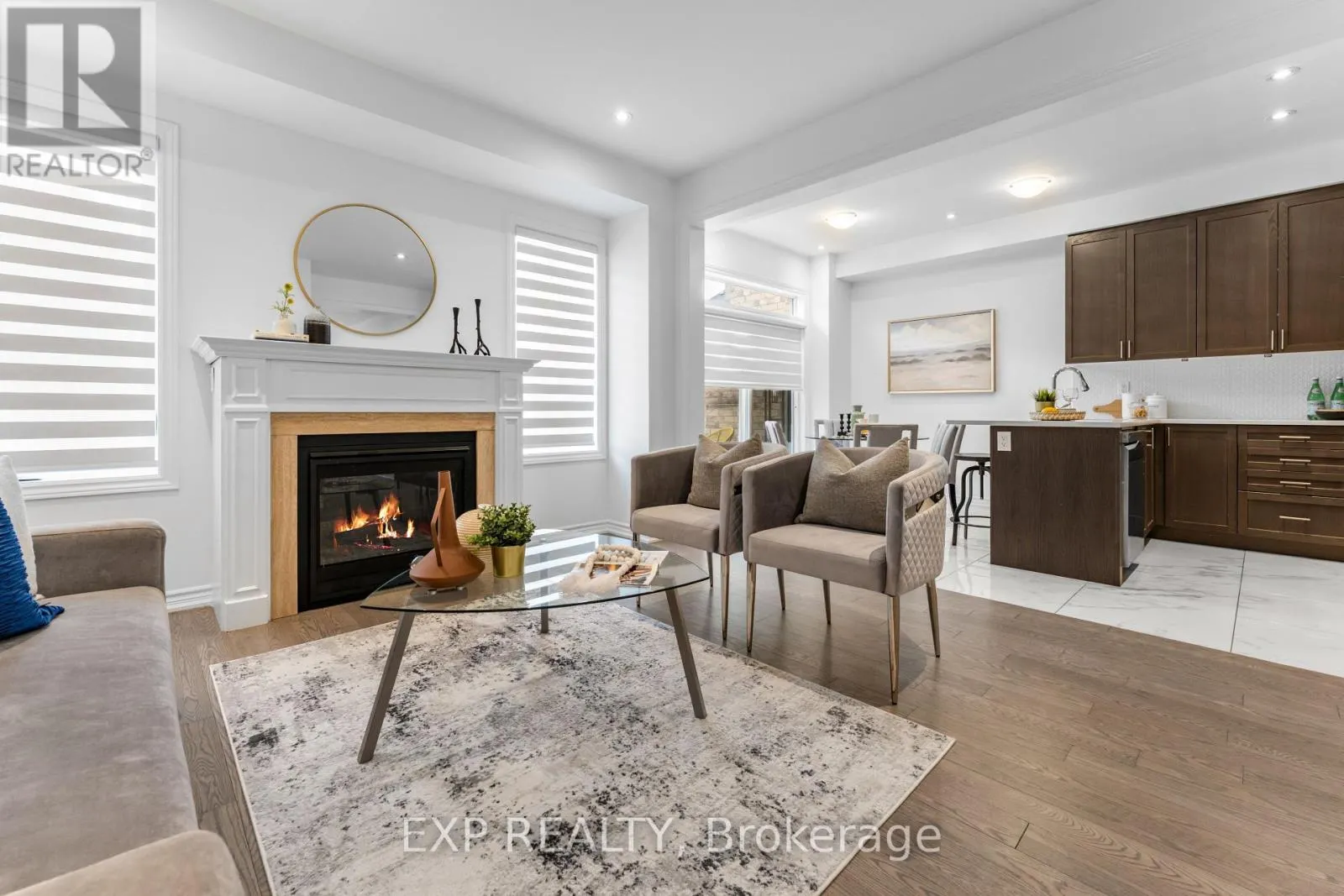 10 HICKLING LANE