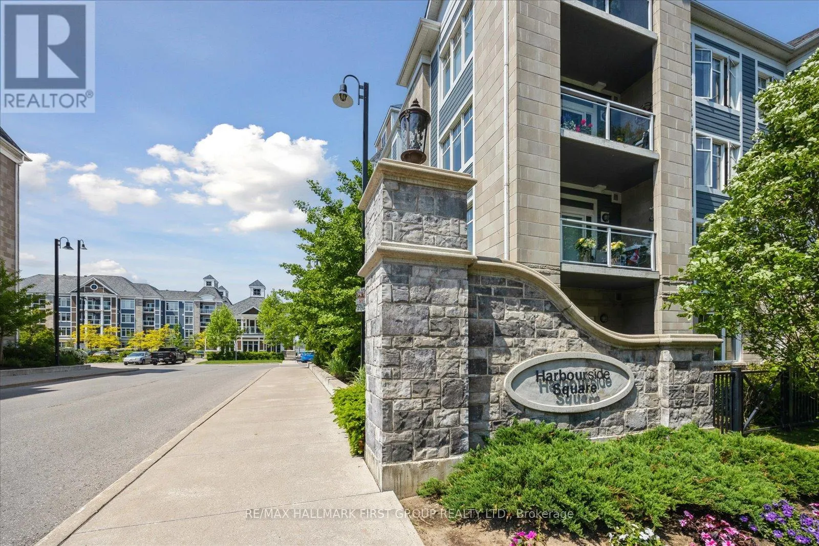 402 - 670 GORDON STREET, #402