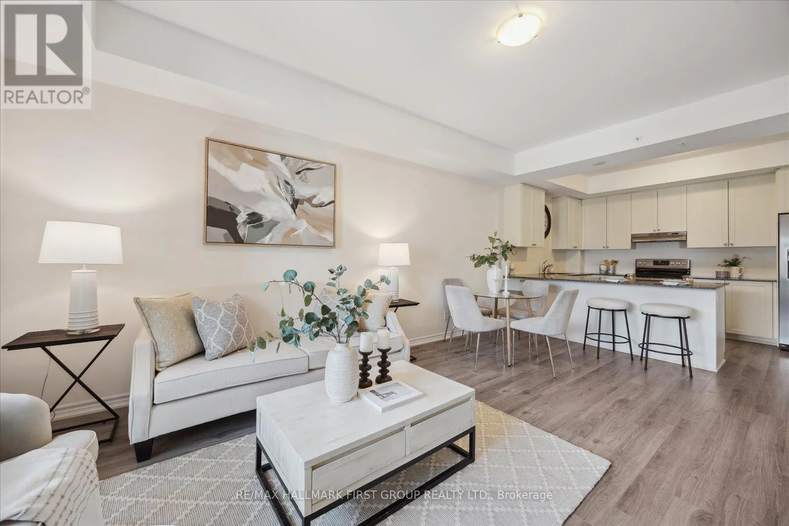 402 - 670 GORDON STREET, #402