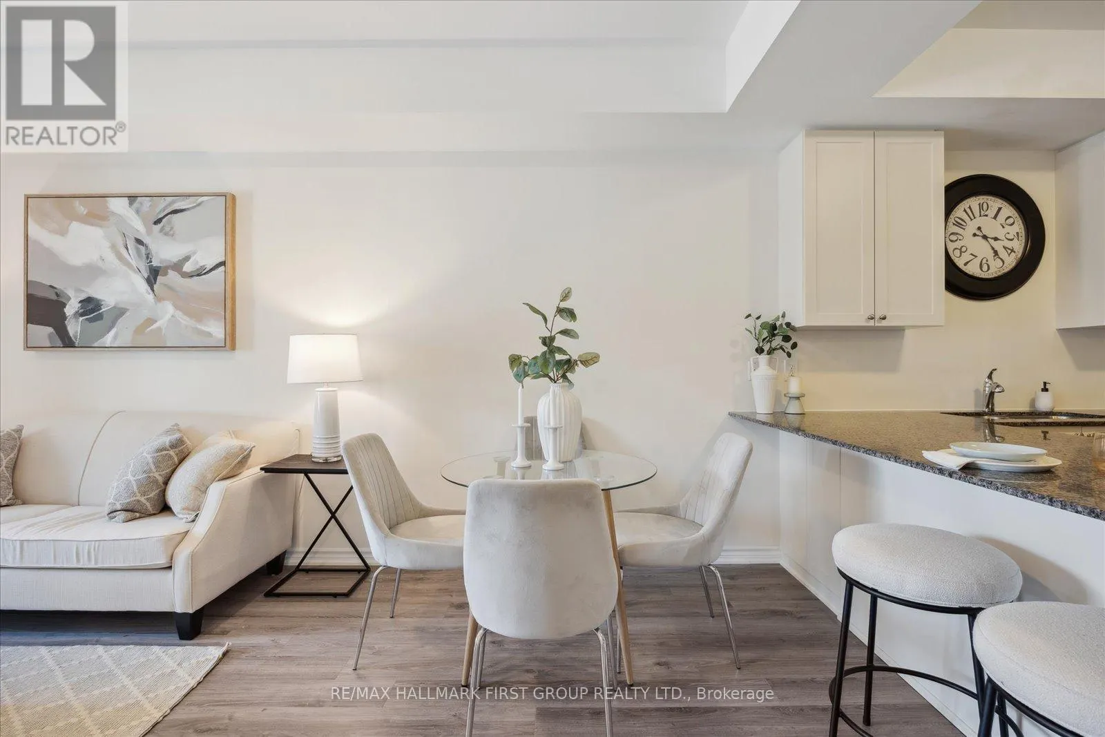 402 - 670 GORDON STREET, #402