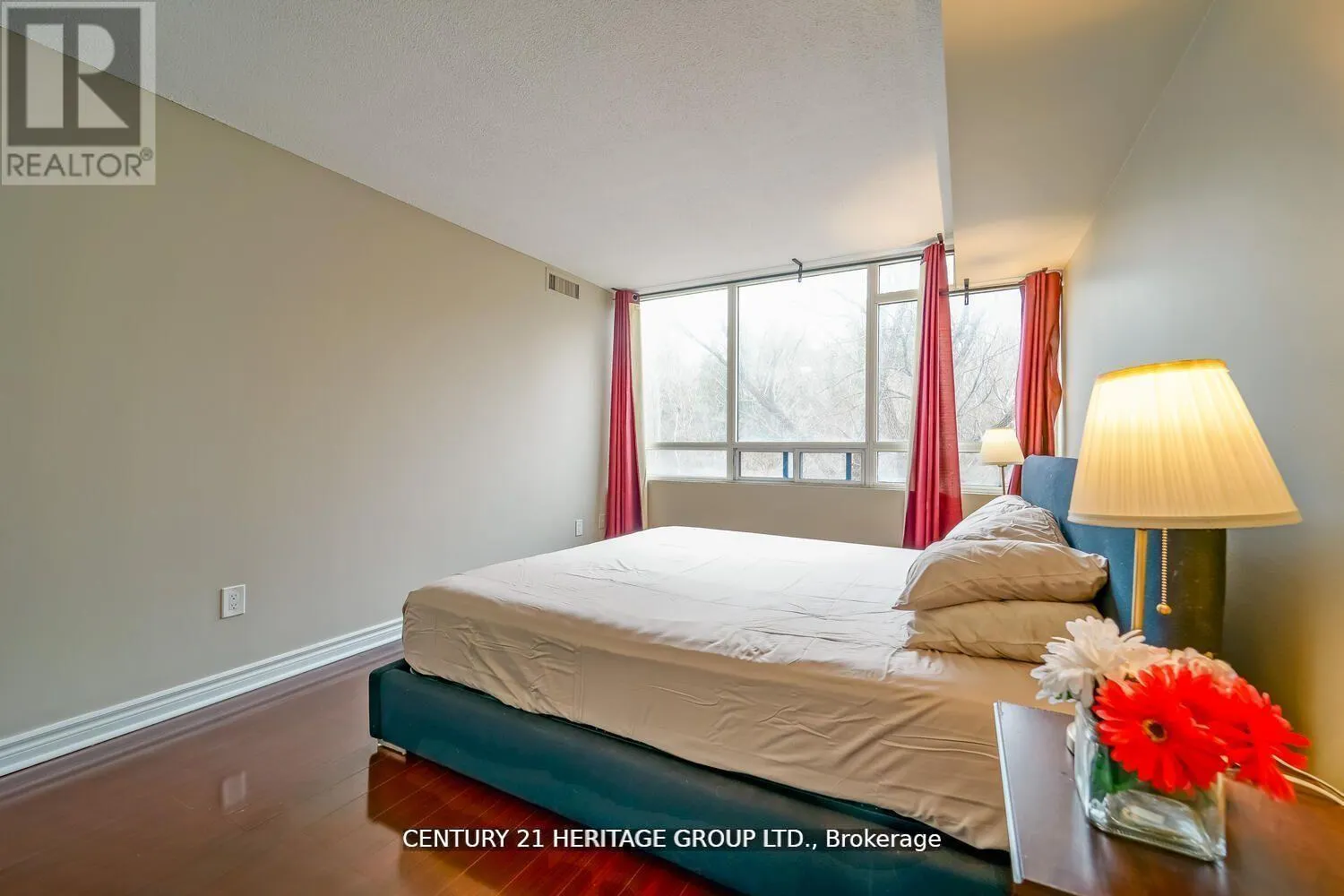 311 - 3050 ELLESMERE ROAD