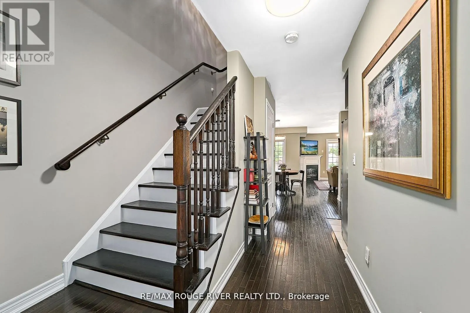 26 LANDER CRESCENT