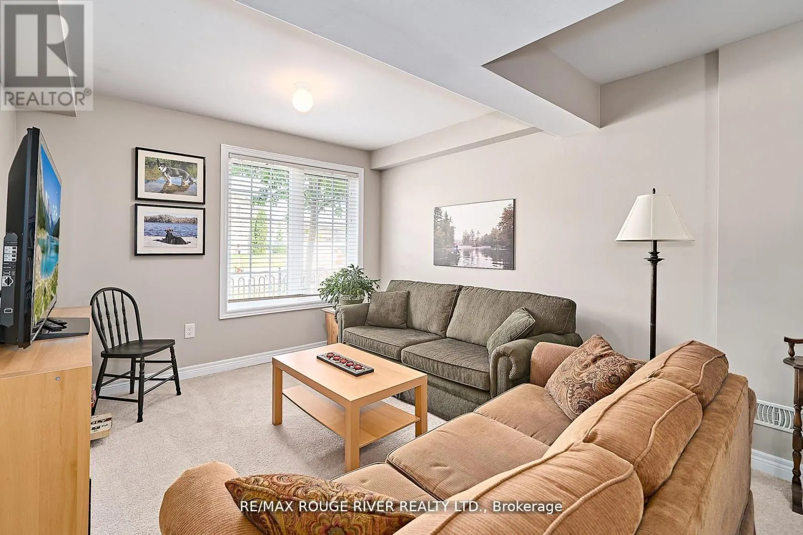 26 LANDER CRESCENT
