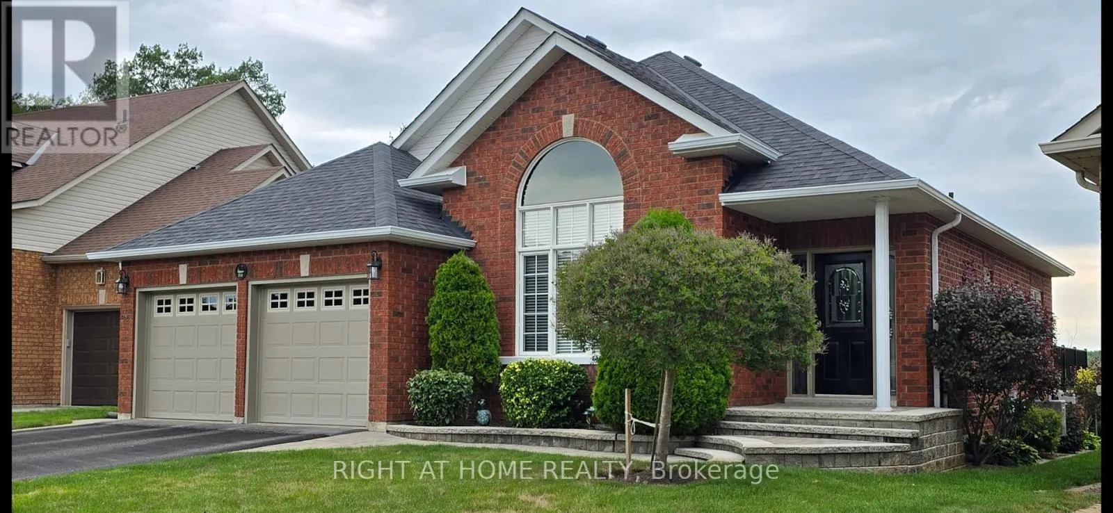 299 WATERBURY CRESCENT