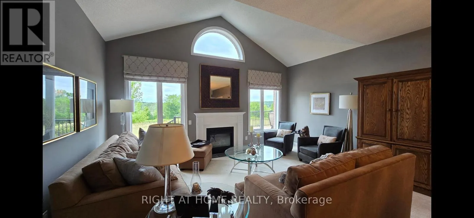 299 WATERBURY CRESCENT