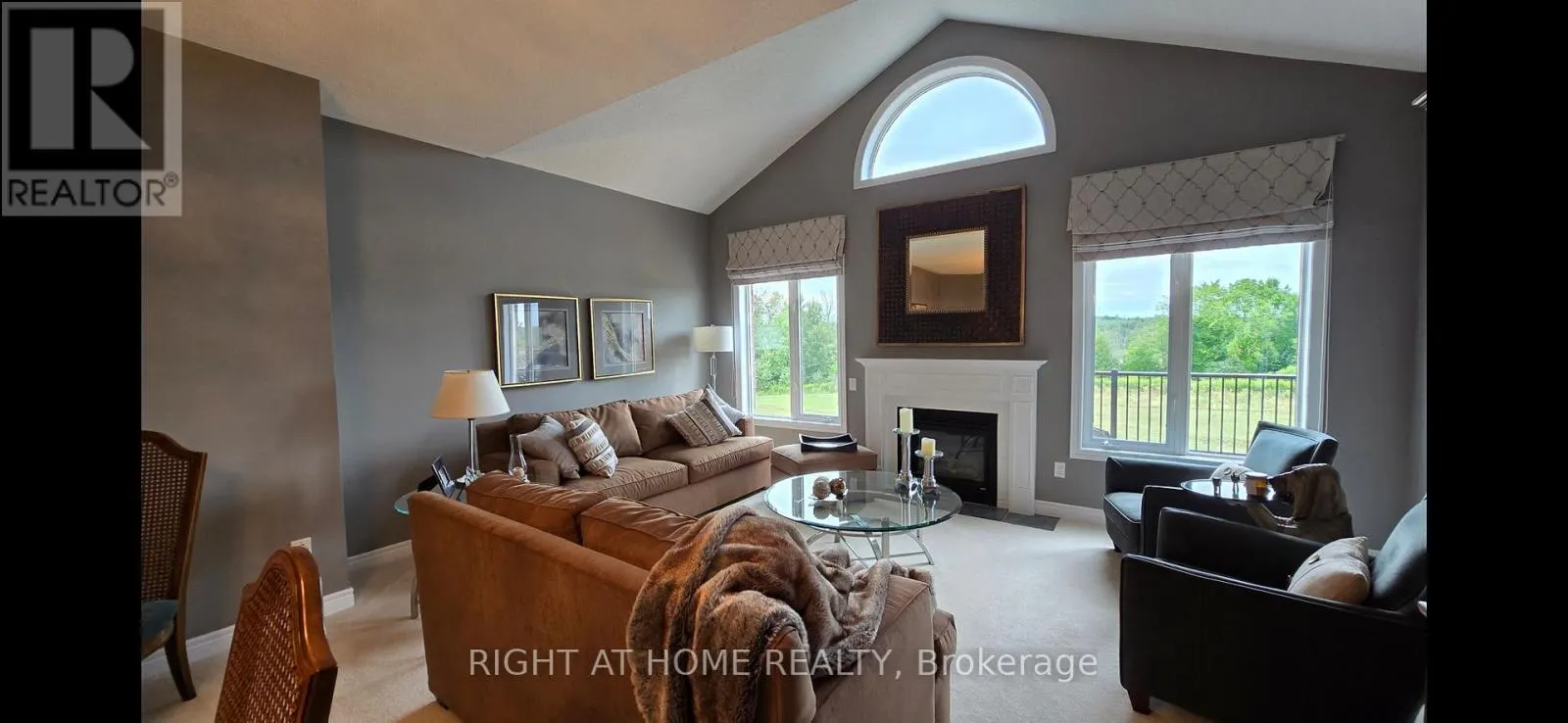 299 WATERBURY CRESCENT