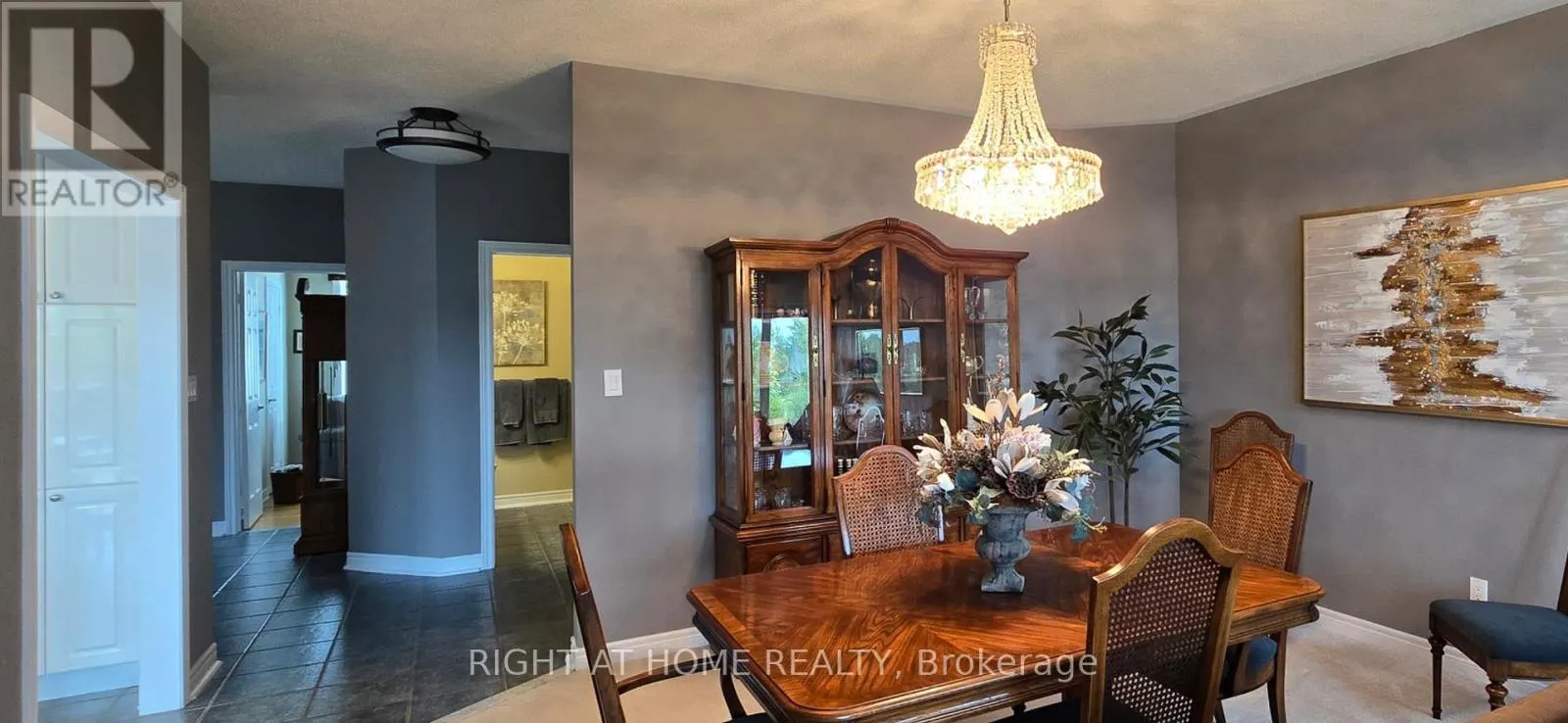 299 WATERBURY CRESCENT