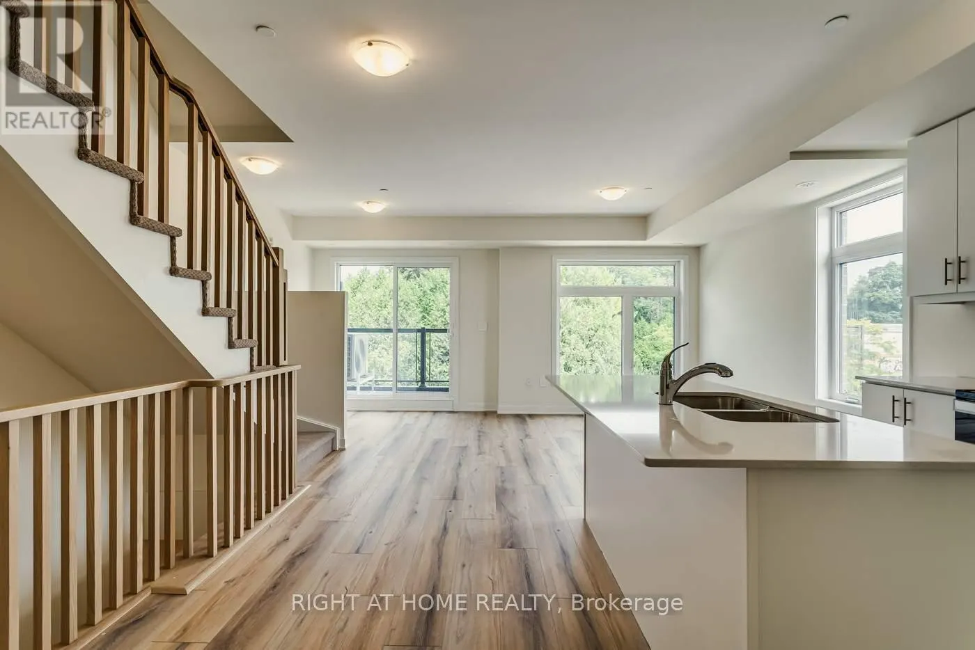114 - 755 OMEGA DRIVE
