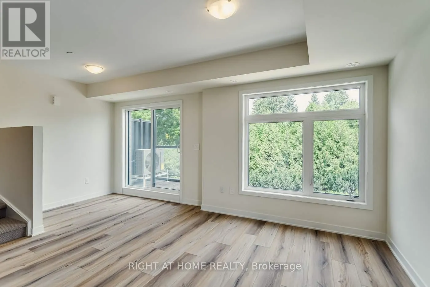 114 - 755 OMEGA DRIVE