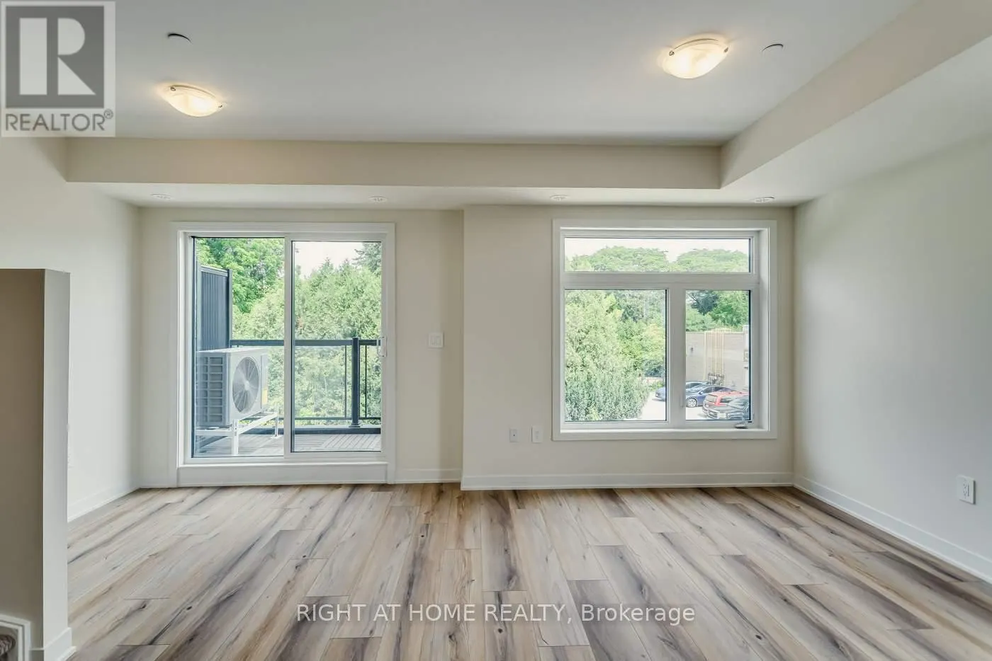 114 - 755 OMEGA DRIVE