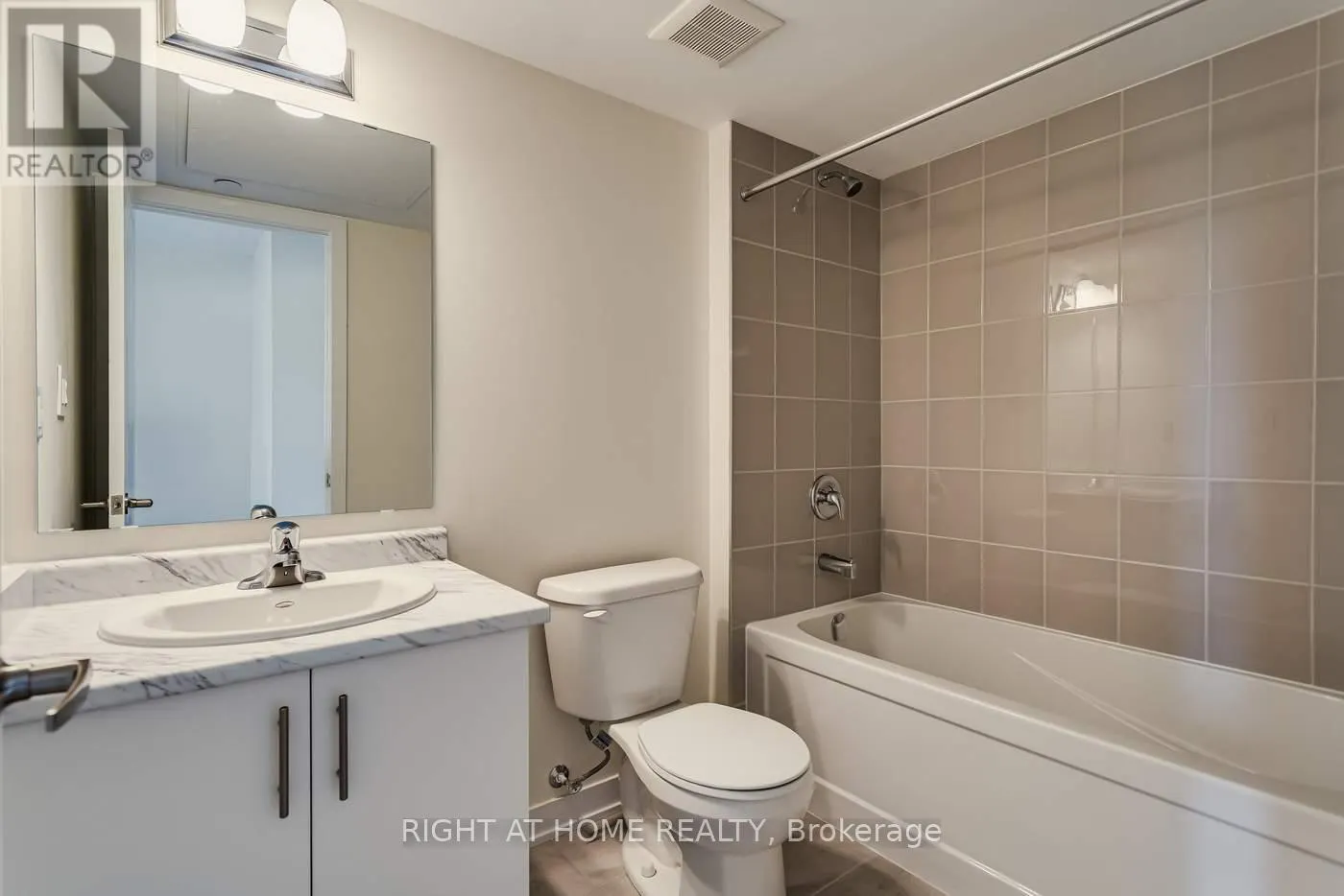 114 - 755 OMEGA DRIVE