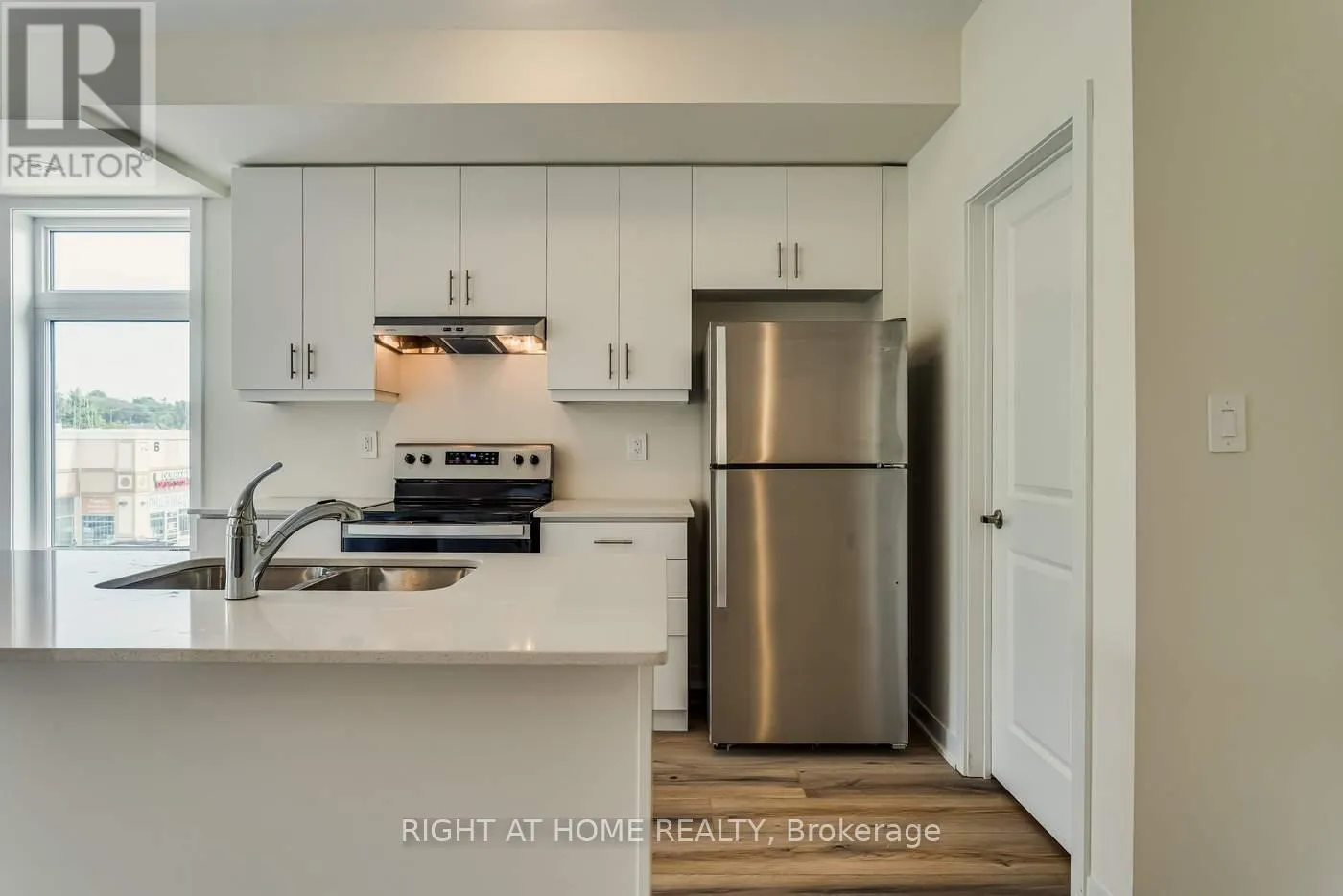114 - 755 OMEGA DRIVE