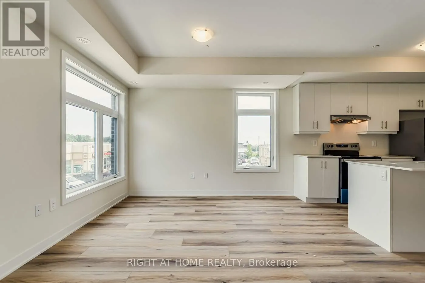 114 - 755 OMEGA DRIVE