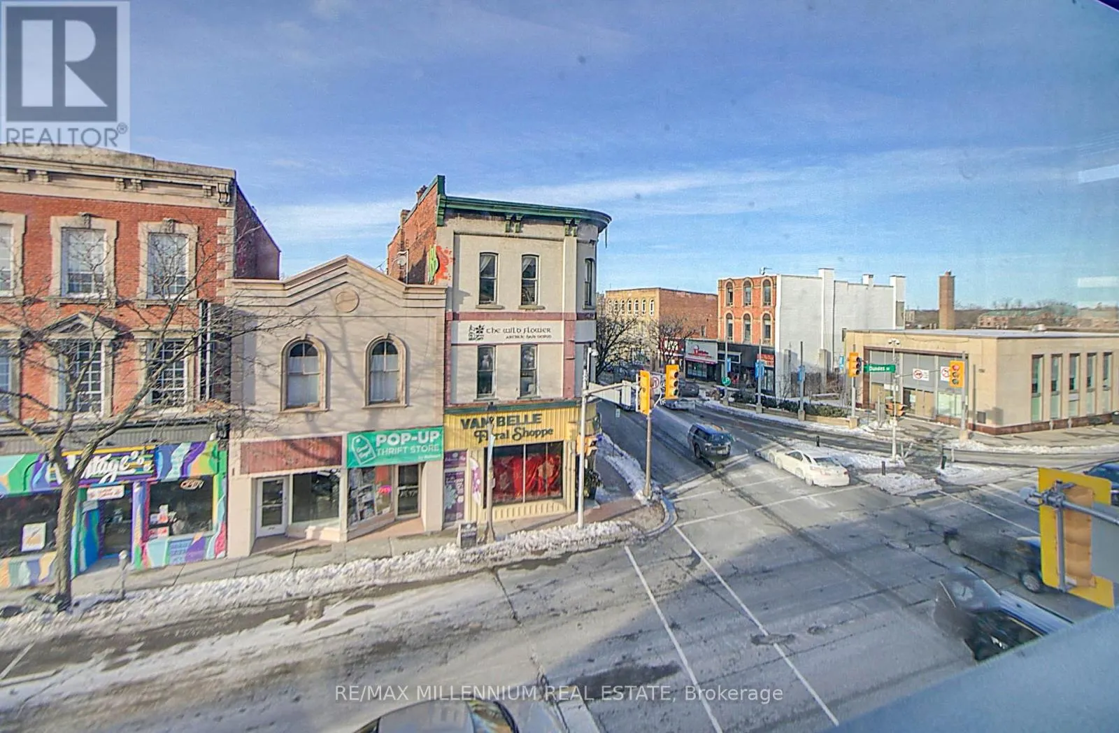 304 - 101 DUNDAS STREET