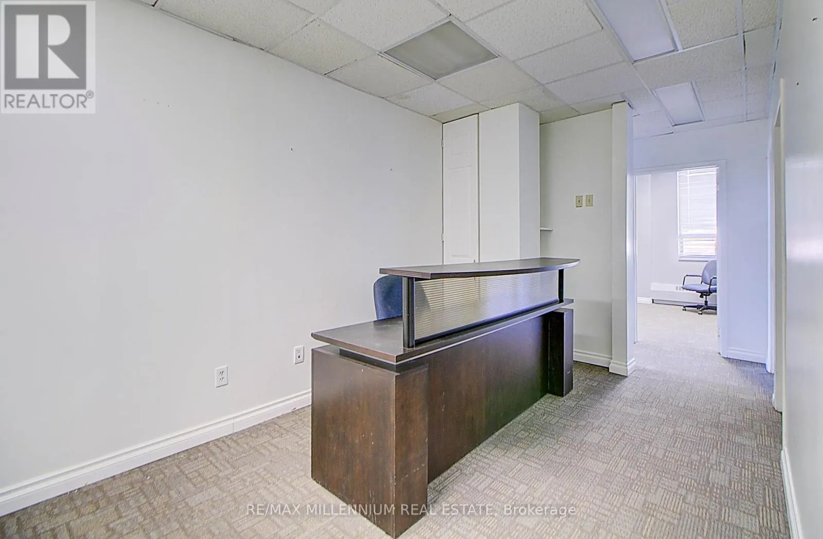 304 - 101 DUNDAS STREET