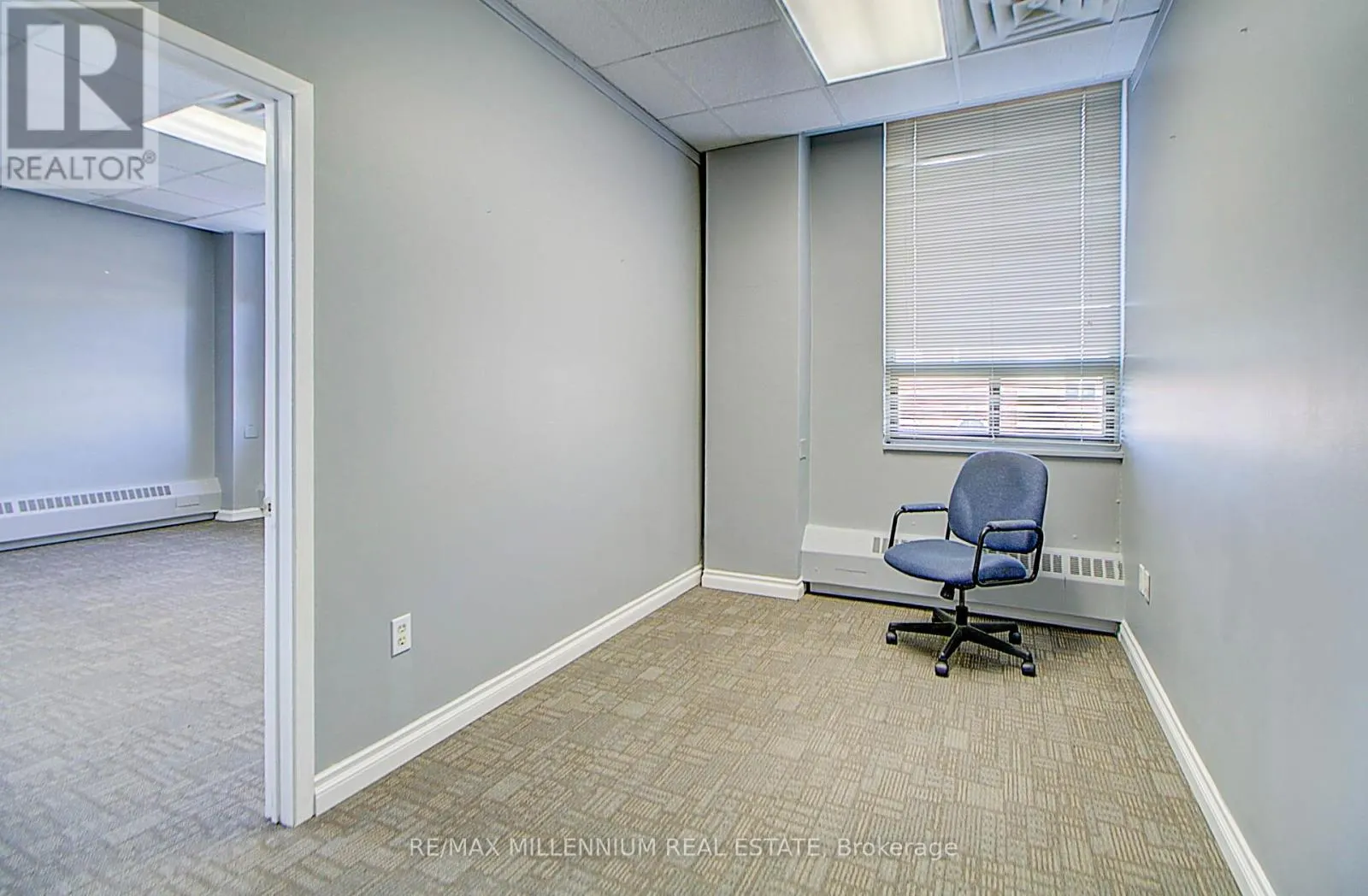 304 - 101 DUNDAS STREET