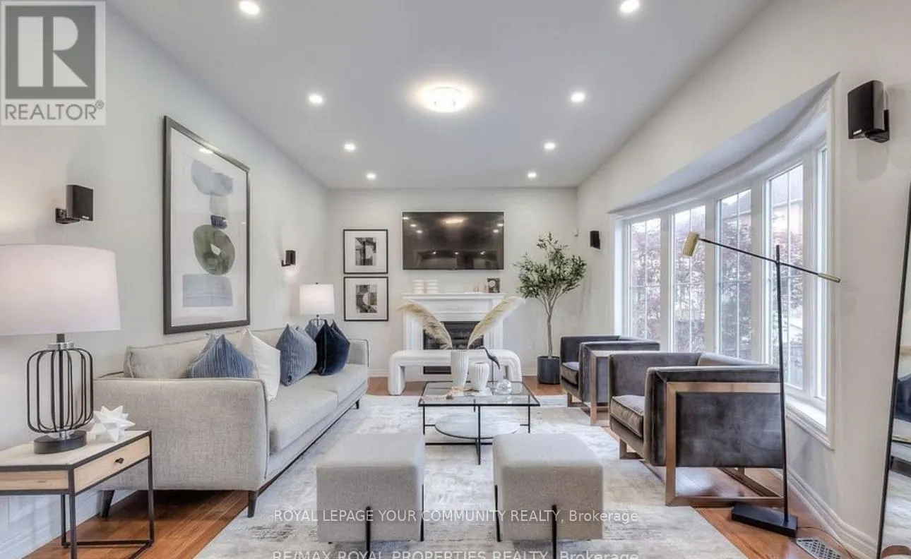 8 SPEIGHT COURT