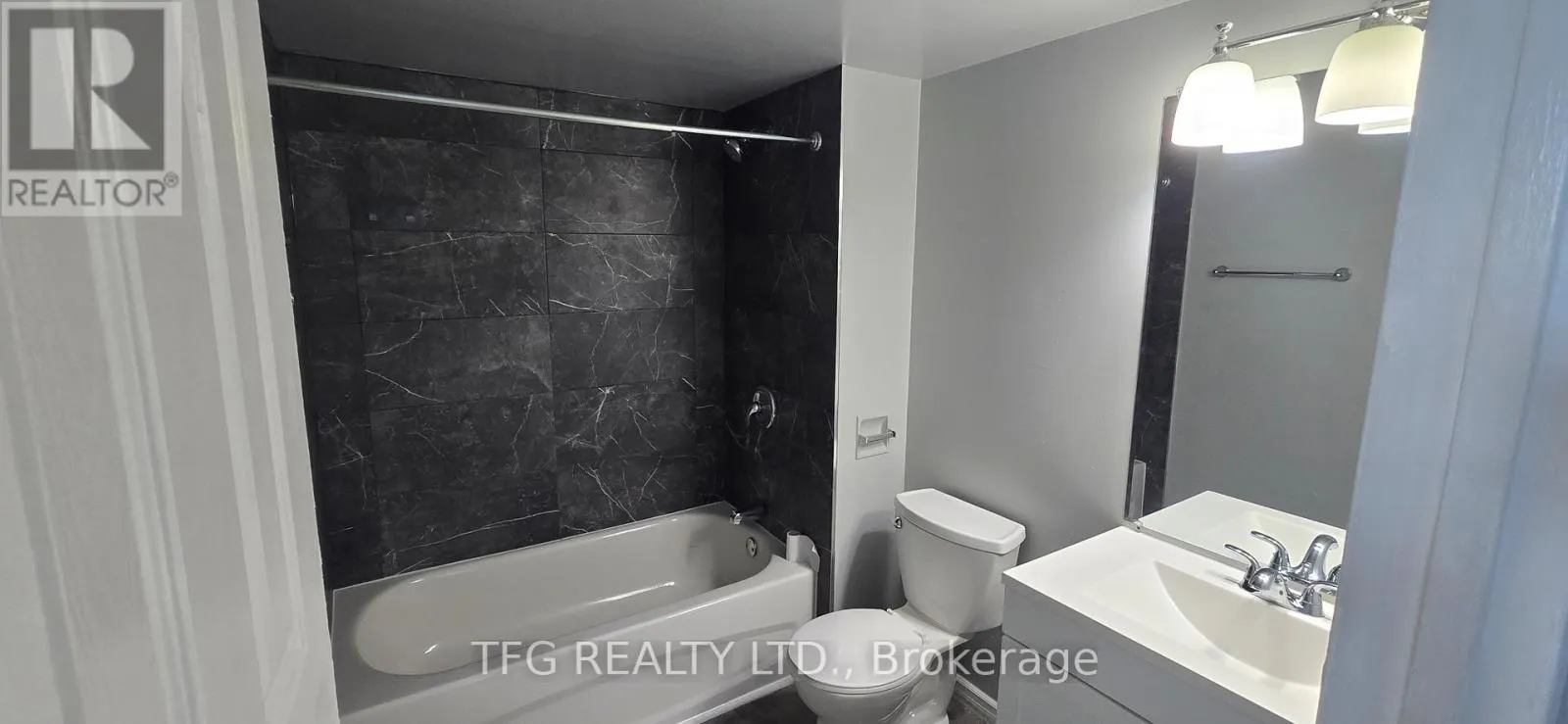 503 - 1371 SIMCOE STREET N, #503