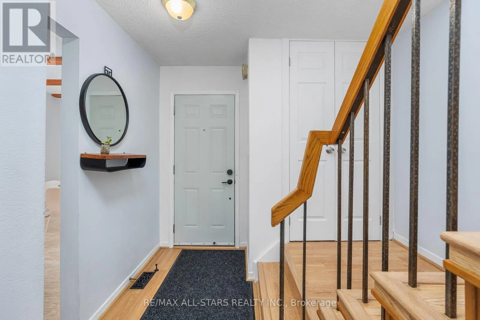 1247 CANBOROUGH CRESCENT