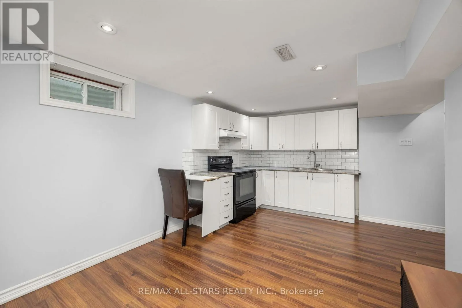 1247 CANBOROUGH CRESCENT