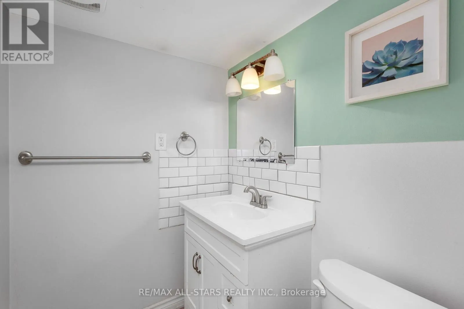 1247 CANBOROUGH CRESCENT