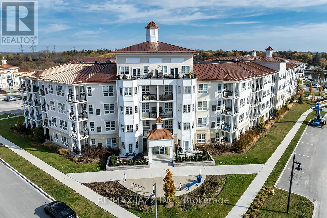 126 - 50 LAKEBREEZE DRIVE, #126