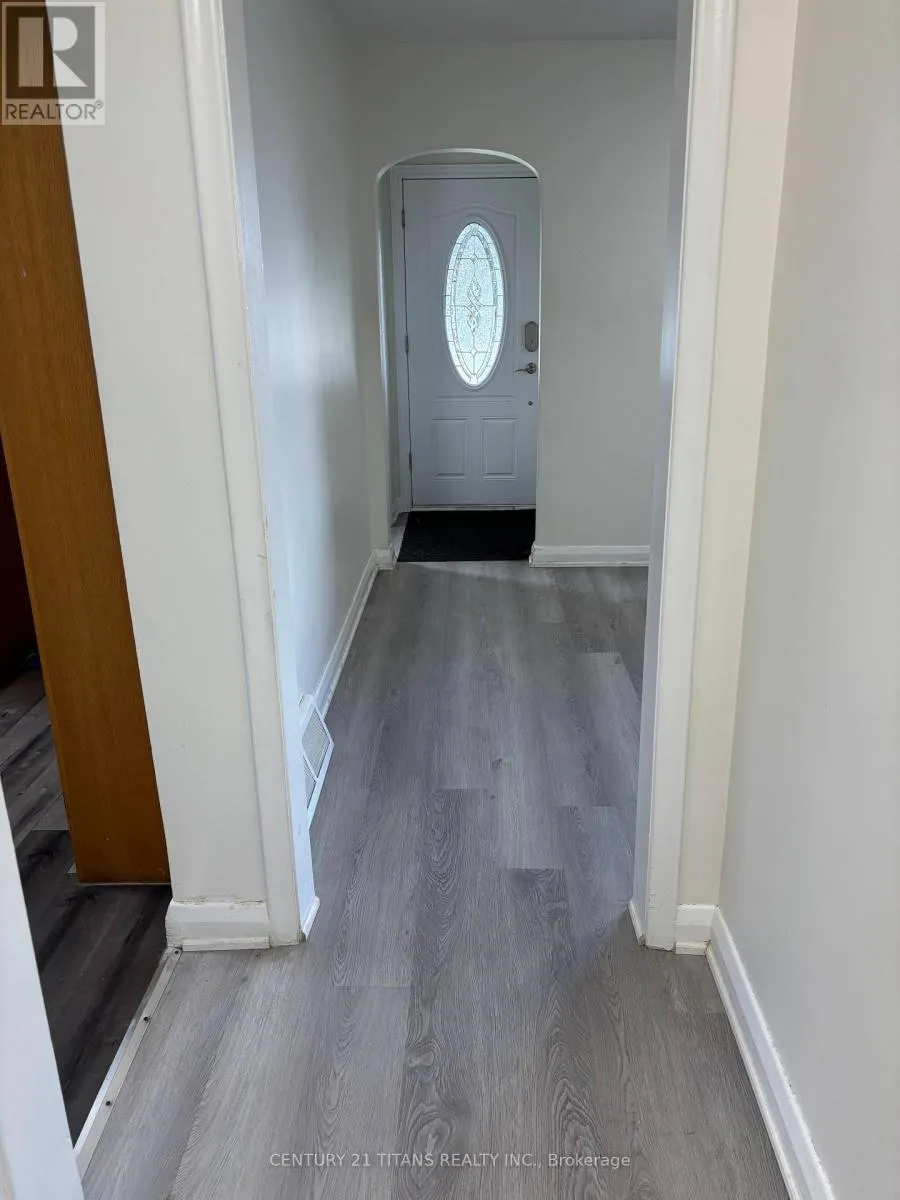 94 TAUNTON ROAD W