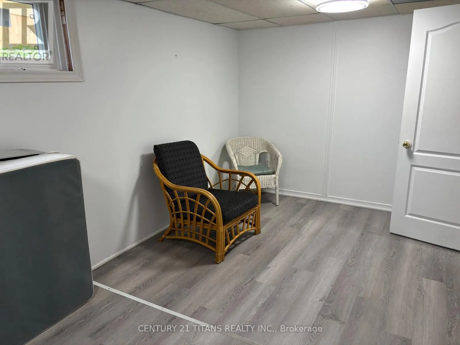 BSMT - 94 TAUNTON ROAD W