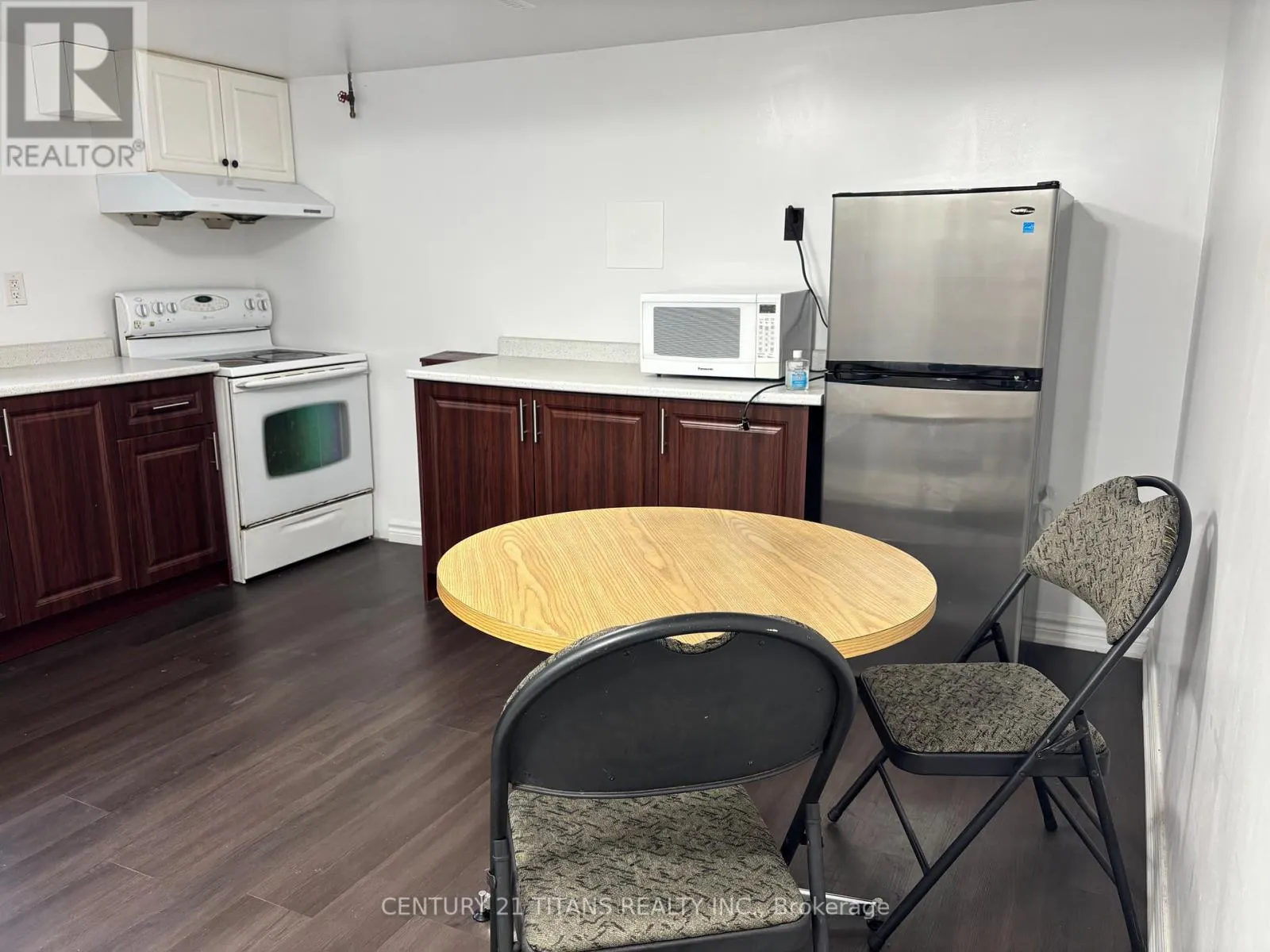 BSMT - 94 TAUNTON ROAD W