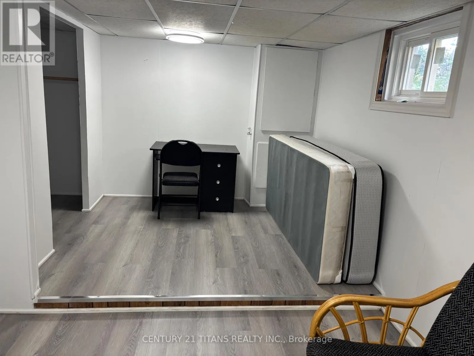 BSMT - 94 TAUNTON ROAD W