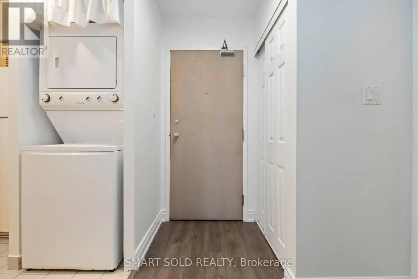 514 - 711 ROSSLAND ROAD E