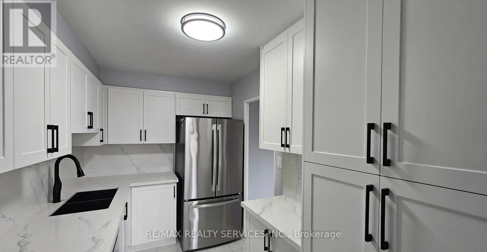 207 - 1 MASSEY SQUARE