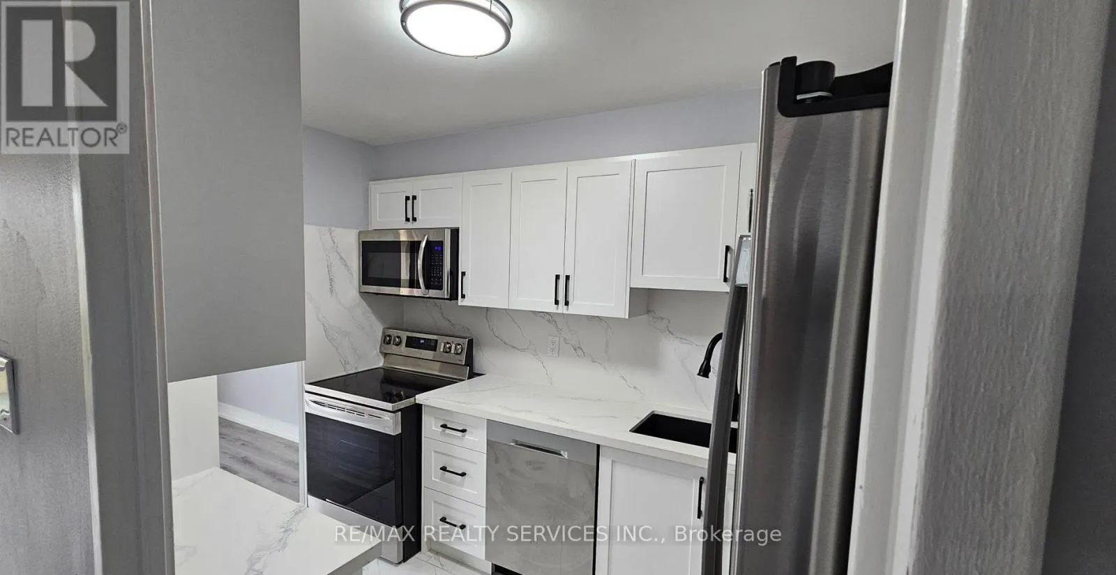 207 - 1 MASSEY SQUARE