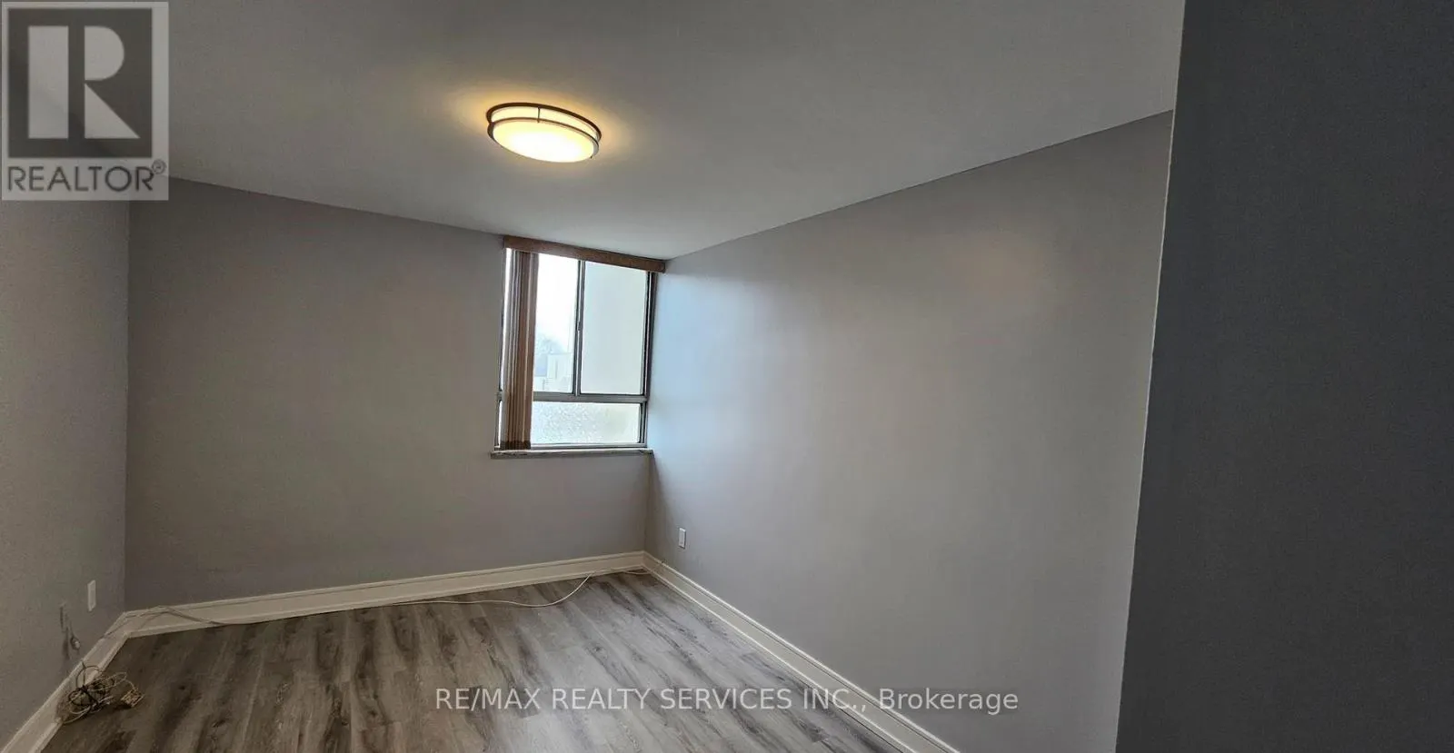 207 - 1 MASSEY SQUARE