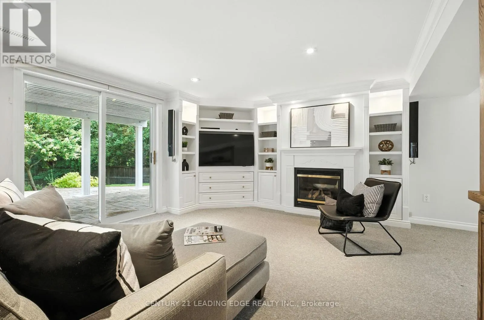 16 BURNINGHAM CRESCENT