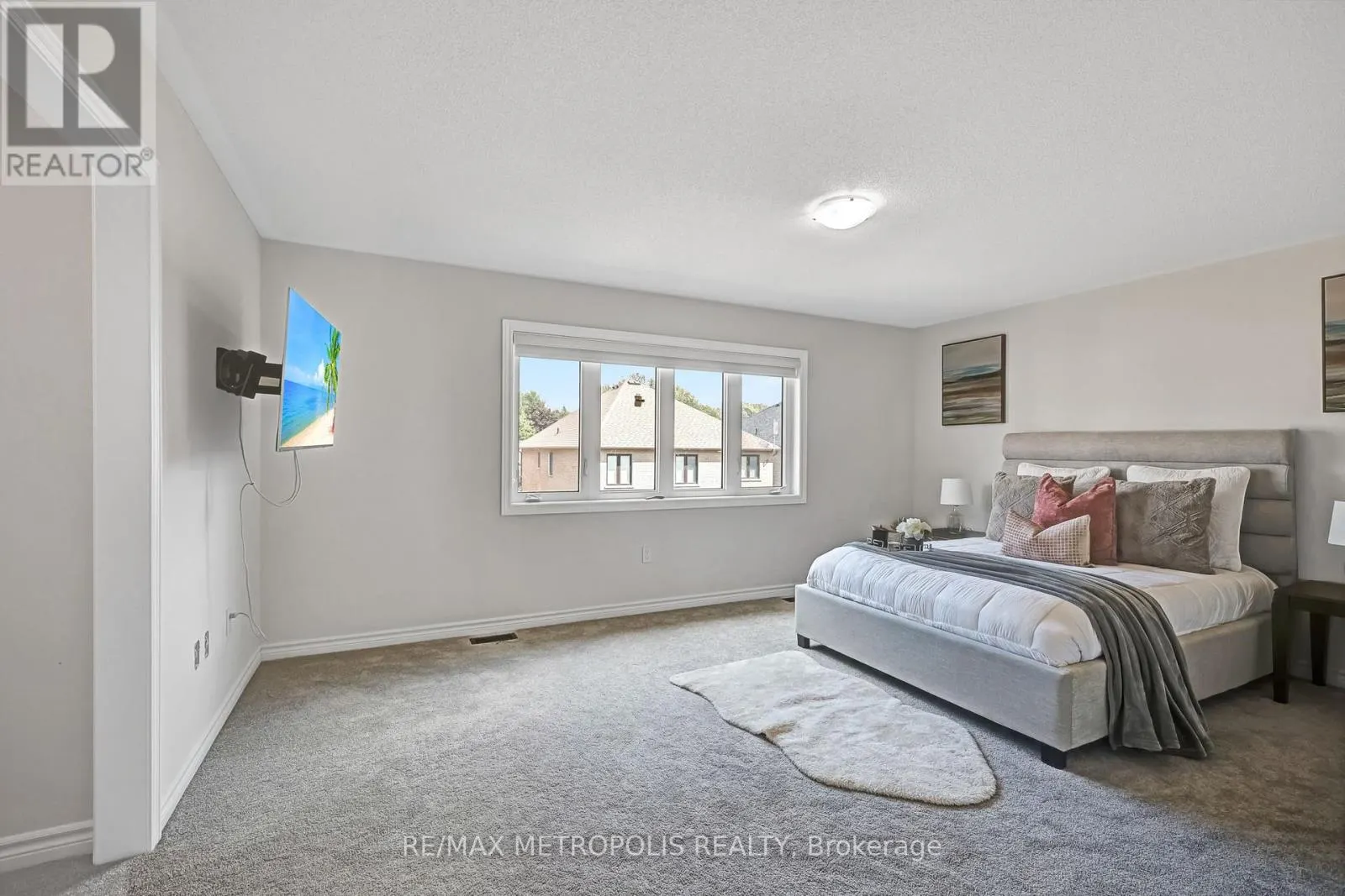 MAIN & UPPER - 15 DOUGLAS KEMP CRESCENT