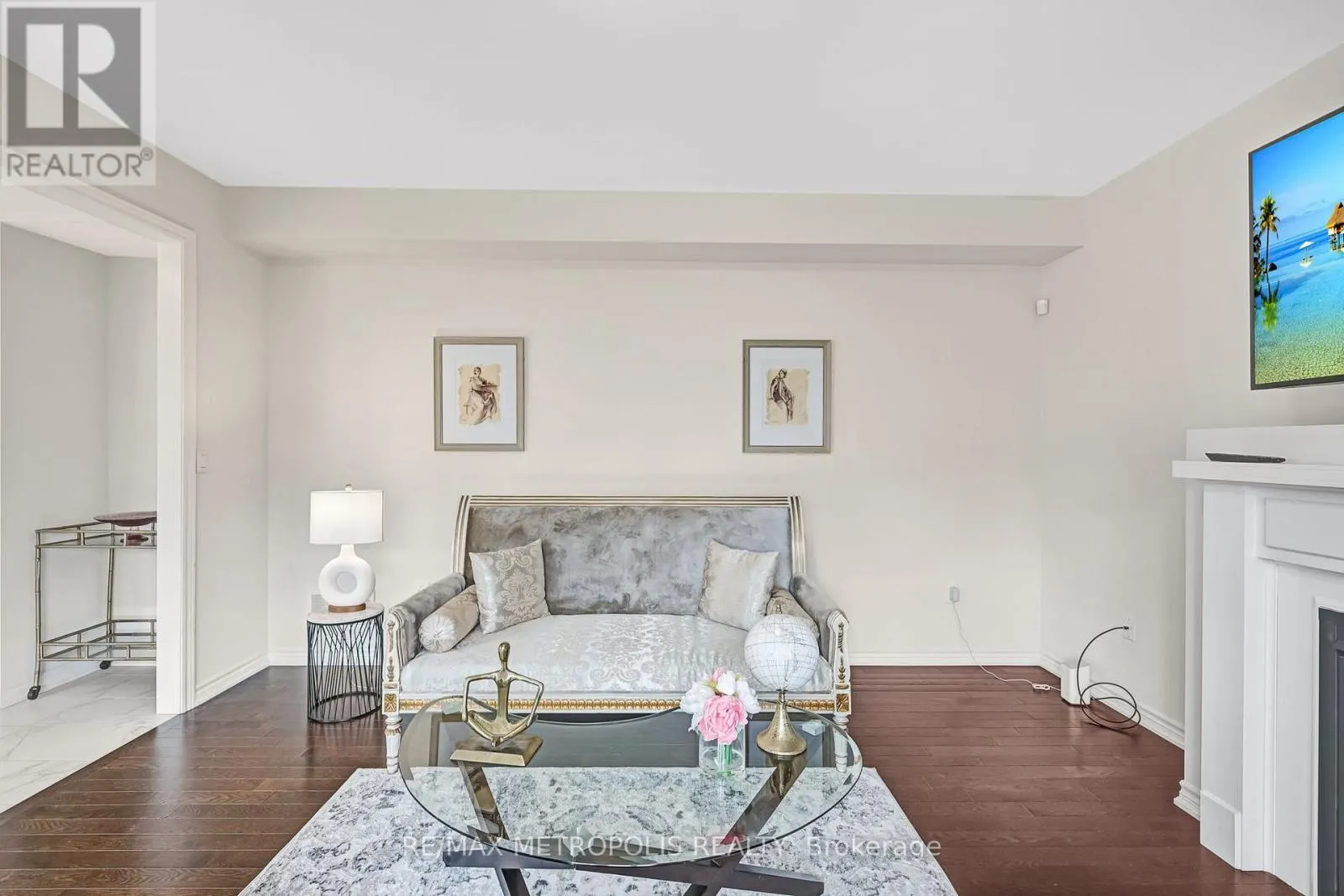 MAIN & UPPER - 15 DOUGLAS KEMP CRESCENT