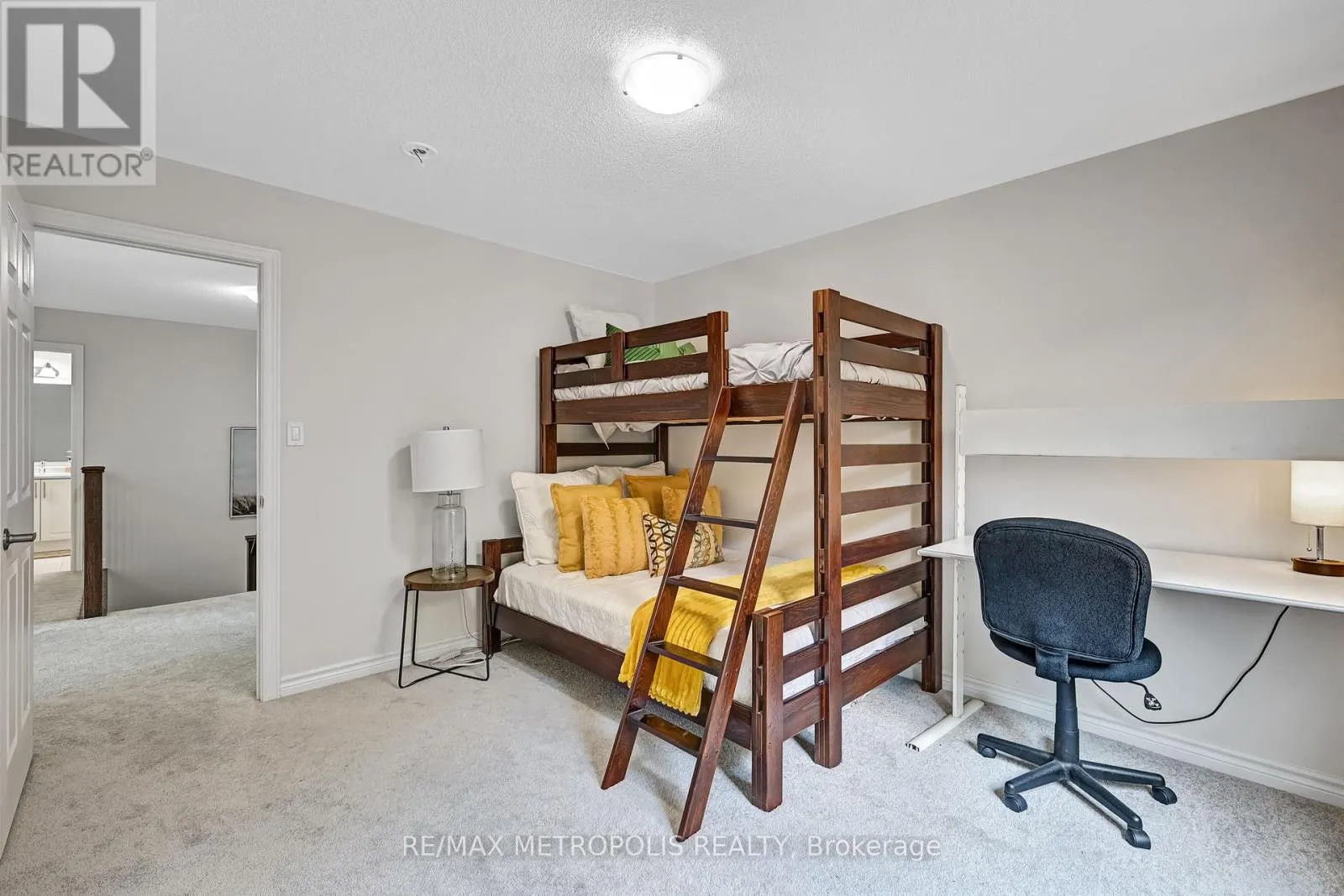 MAIN & UPPER - 15 DOUGLAS KEMP CRESCENT