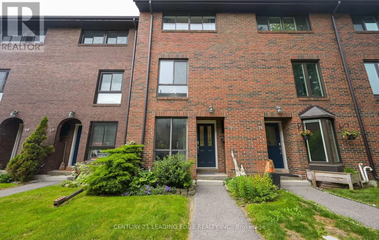 70 - 28 LIVINGSTON ROAD
