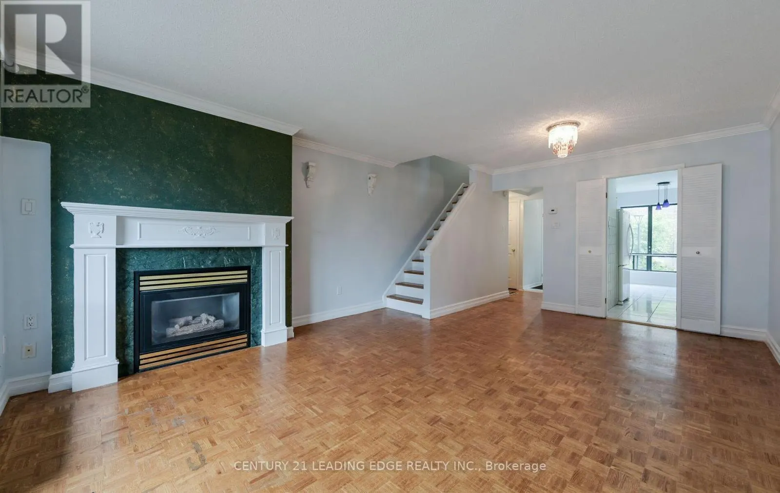 70 - 28 LIVINGSTON ROAD