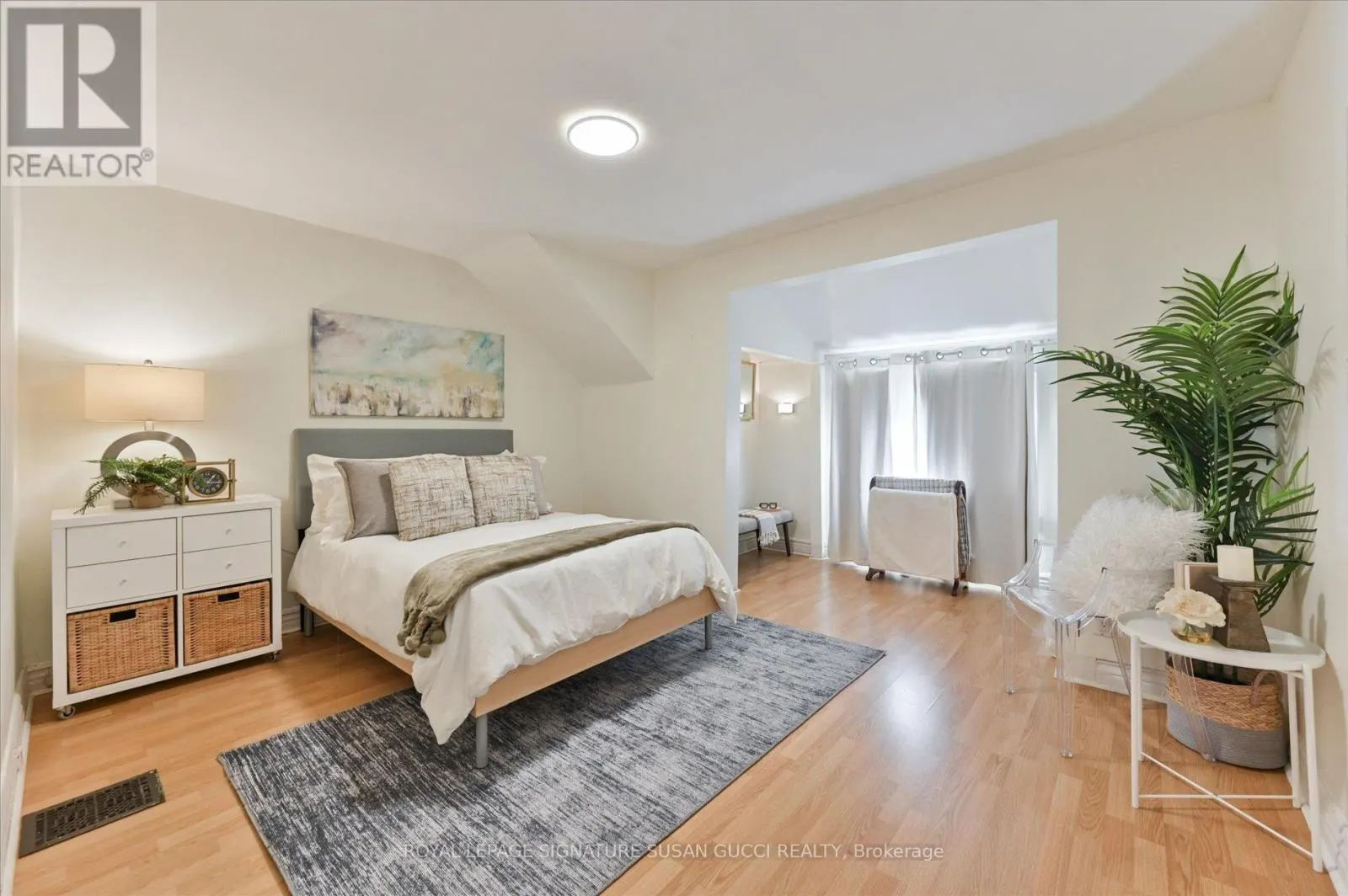 1125 WOODBINE AVENUE