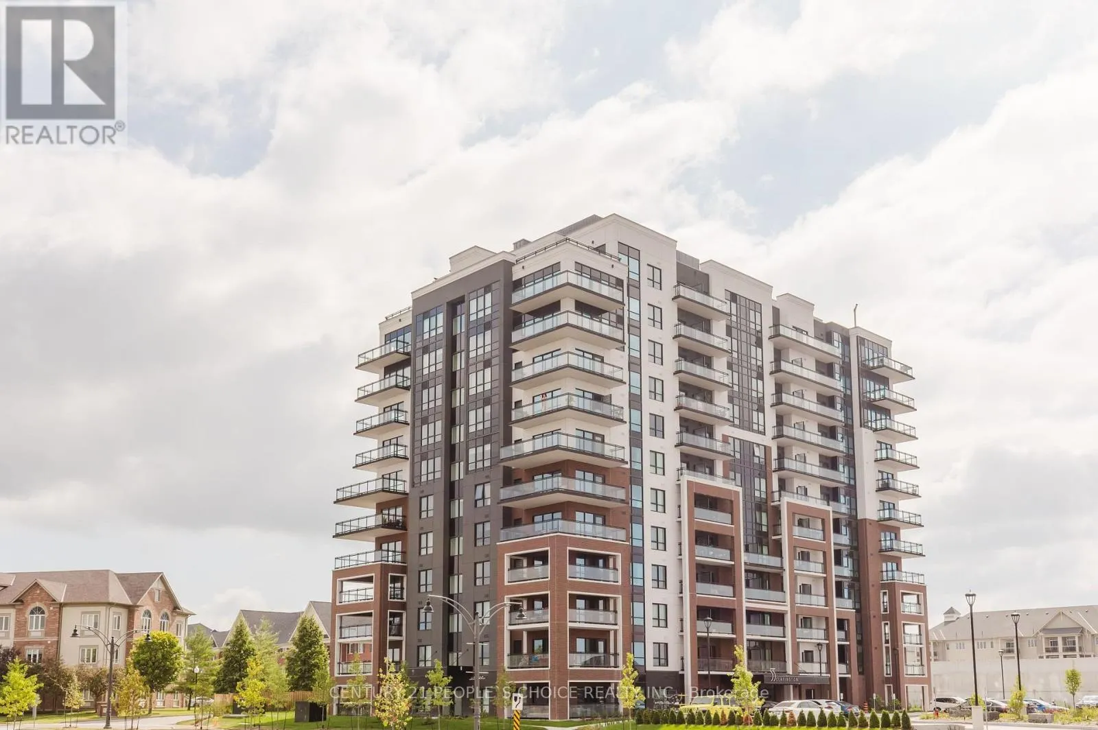 907 - 55 CLARINGTON BOULEVARD