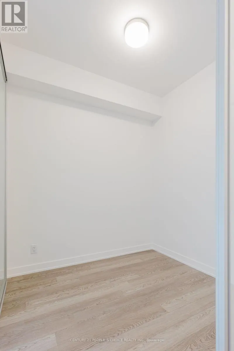 907 - 55 CLARINGTON BOULEVARD