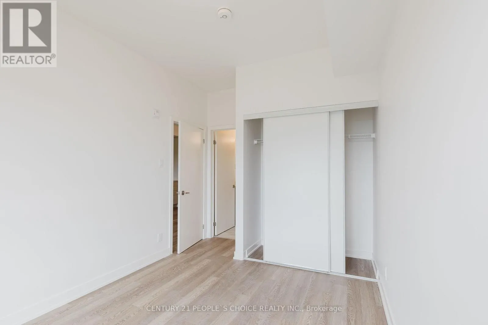907 - 55 CLARINGTON BOULEVARD